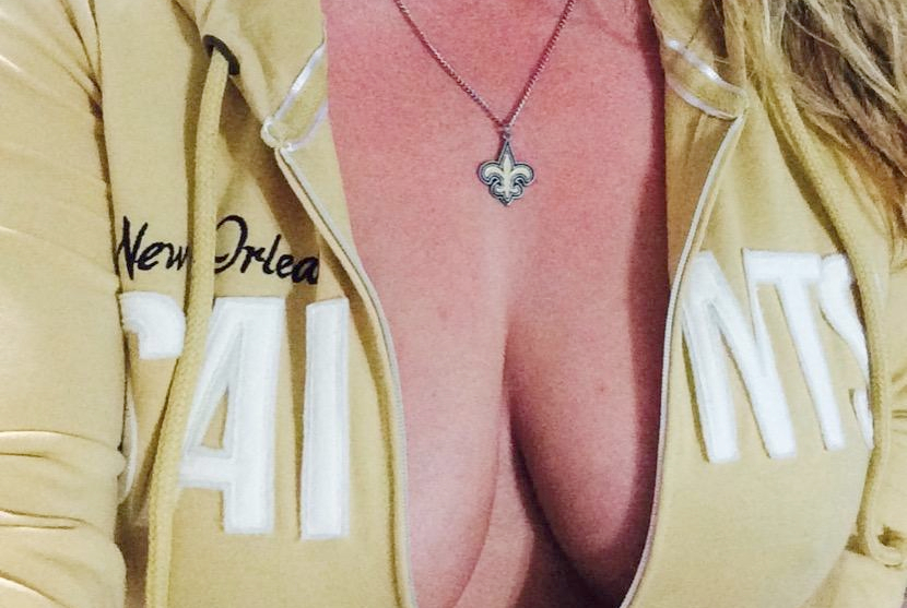 Who Dat? Saints Fan @HaileyHunterMFC and Her Huge Horny Housewife Hooters! #Tits4TDs