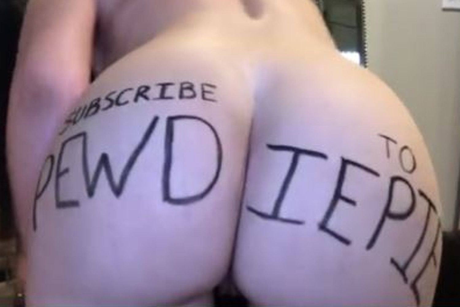 Melina Mason Twerks for PewDiePie. Obey This Ass