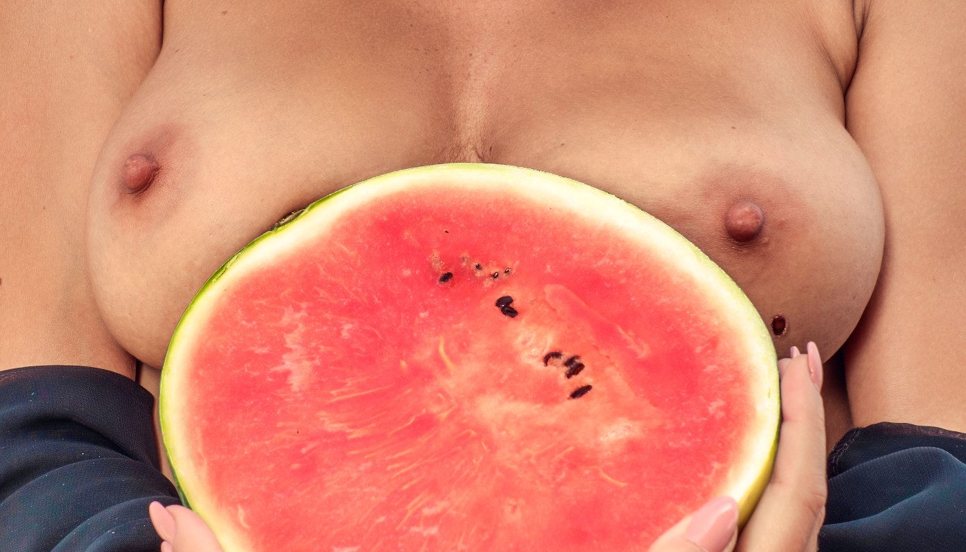 Laura Giraudi Gets Her Melons Out